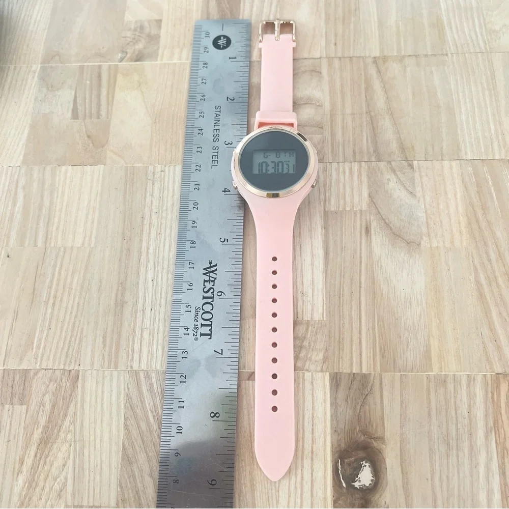 Unbranded ladies rose gold tone pink silicone DIGITAL watch NEW BATTERY